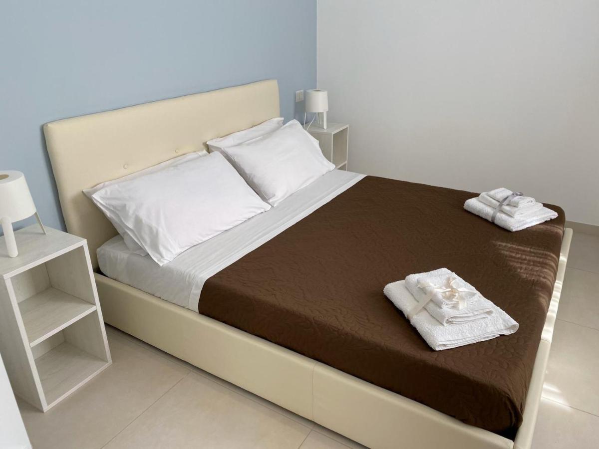 Assteas Rooms 帕埃斯图姆 外观 照片