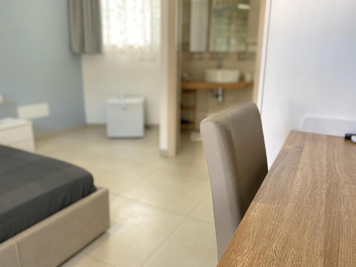 Assteas Rooms 帕埃斯图姆 外观 照片